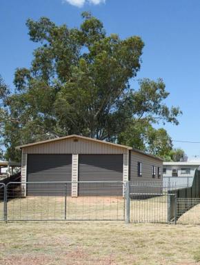 House For Sale - NSW - Lightning Ridge - 2834 - WELL POSITIONED FAMILY HOME  (Image 2)