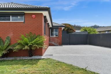House For Lease - TAS - Clarendon Vale - 7019 - Family Living at Its Best (Image 2)