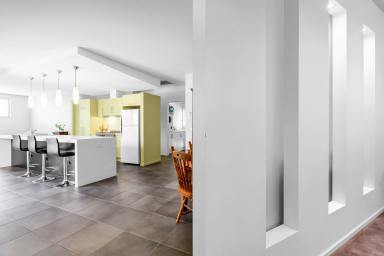 House For Sale - VIC - Mildura - 3500 - Relaxed, Secure & Spacious (Image 2)