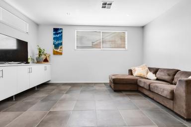 House For Sale - VIC - Mildura - 3500 - Relaxed, Secure & Spacious  (Image 2)