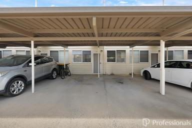 Unit For Sale - QLD - Mackay - 4740 - Stylish 2-Bedroom, Fully Refurbished & Close to the City!  (Image 2)