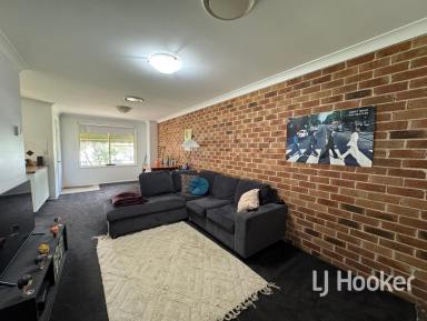 Unit For Sale - NSW - Inverell - 2360 - Low Maintenance Living Close to CBD  (Image 2)