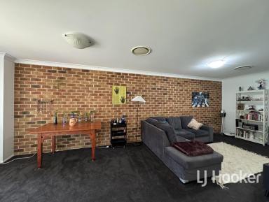 Unit For Sale - NSW - Inverell - 2360 - Low Maintenance Living Close to CBD  (Image 2)