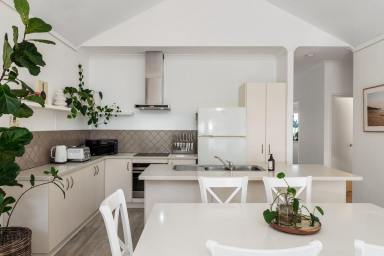 Unit For Sale - WA - Margaret River - 6285 - TOWN CENTRE LIVING...MARGARET RIVER  (Image 2)