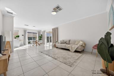 House For Sale - WA - Queens Park - 6107 - Super Spacious Home in a Super Location (Image 2)