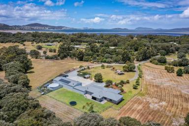 Acreage/Semi-rural For Sale - WA - Robinson - 6330 - Prestigious Full Package Property  (Image 2)