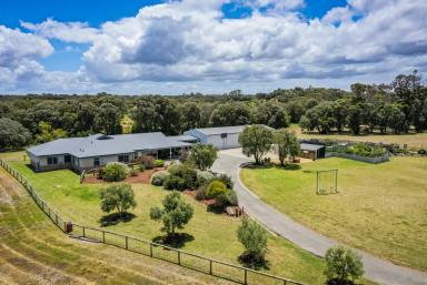 Acreage/Semi-rural For Sale - WA - Robinson - 6330 - Prestigious Full Package Property (Image 2)