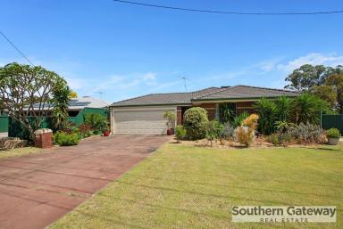 House For Sale - WA - Parmelia - 6167 - BEAUTIFULLY PRESENTED HOME IN A SUPERB LOCATION  (Image 2)