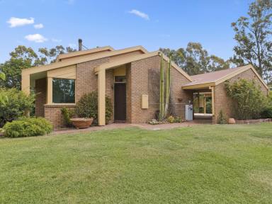Acreage/Semi-rural For Sale - VIC - Hilldene - 3660 - Magnificent 3-bedroom home on Acreage (Image 2)