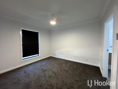 Duplex/Semi-detached For Lease - NSW - Inverell - 2360 - Modern Duplex In Terry Drive  (Image 2)