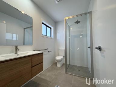 Duplex/Semi-detached For Lease - NSW - Inverell - 2360 - Modern Duplex In Terry Drive  (Image 2)