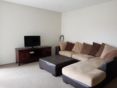 Apartment For Lease - NSW - Wollongong - 2500 - 2 BEDROOM UNIT IN CBD,  HOSPITAL AT YOUR DOOR  (Image 2)