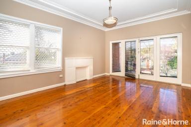 House For Lease - NSW - Turvey Park - 2650 - SPACIOUS FAMILY LIVING (Image 2)