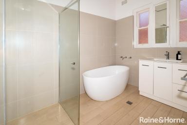 House For Lease - NSW - Turvey Park - 2650 - SPACIOUS FAMILY LIVING (Image 2)