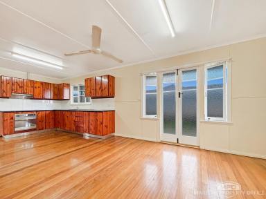 House For Sale - QLD - Mareeba - 4880 - VERSATILE FAMILY HOME OR PRIME INVESTMENT IN A SOUGHT-AFTER LOCATION (Image 2)