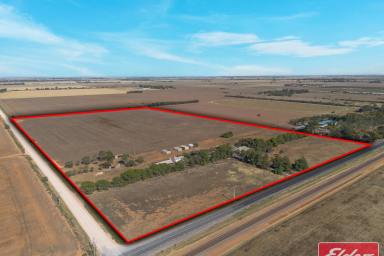 House For Sale - SA - Korunye - 5502 - UNDER CONTRACT BY JEFF LIND  (Image 2)