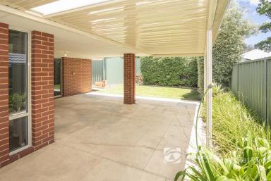 House For Sale - WA - Margaret River - 6285 - BEAUTIFUL BROOKFIELD LIVING  (Image 2)