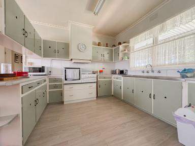 House For Sale - VIC - Kerang - 3579 - Well-Maintained 3-Bedroom Home with Excellent Shedding & Solar (Image 2)