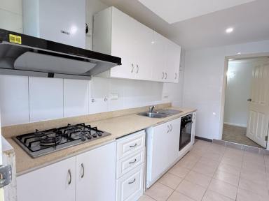 Apartment For Lease - NSW - Gordon - 2072 - Renovated Spacious 2B2B on House whole level Bills included (Image 2)