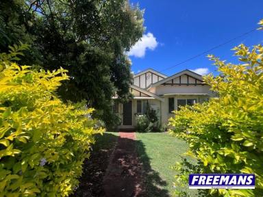 House For Sale - QLD - Kingaroy - 4610 - Private home on the hill  (Image 2)