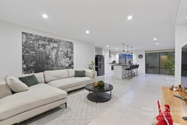House For Sale - WA - Tapping - 6065 - YOUR MODERN OASIS AWAITS! (Image 2)