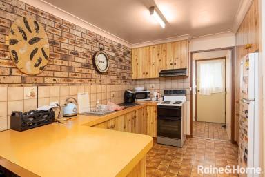 Unit For Sale - NSW - Ashmont - 2650 - Relaxed, Low-Maintenance Living in a Peaceful Pocket (Image 2)