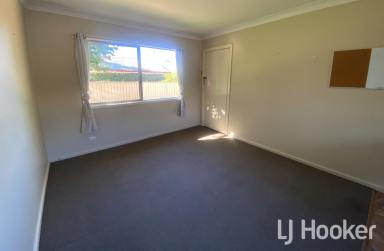 Unit For Lease - NSW - Inverell - 2360 - Low Maintenance 1 Bedroom Unit (Image 2)