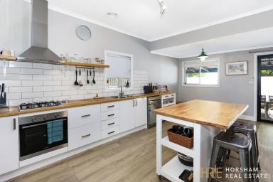 House For Lease - VIC - Horsham - 3400 - Stylish Family Home in Horsham (Image 2)