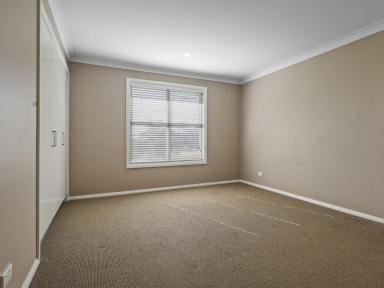 House For Lease - NSW - Moss Vale - 2577 - Stunning Home! (Image 2)