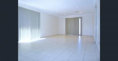 Unit For Lease - QLD - Rockville - 4350 - Modern Comfort and Convenience Opposite Wilsonton Heights Plaza (Image 2)