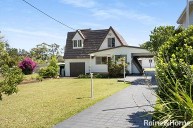 House For Sale - NSW - St Georges Basin - 2540 - Nan & Pop's Place  (Image 2)