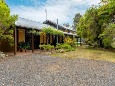 Acreage/Semi-rural Sold - NSW - South Wolumla - 2550 - MUDBRICK CHARM & CHARACTER  (Image 2)