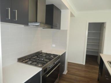 House For Lease - VIC - East Bairnsdale - 3875 - BRAND NEW PROPERTY WITH 2 MASTER SUITES, 2 LOUNGES!  (Image 2)