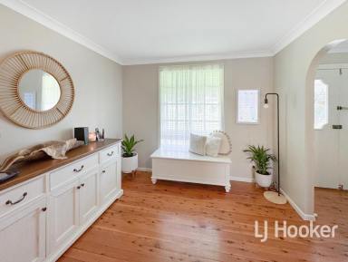 House For Sale - NSW - Inverell - 2360 - Large 4-Bedroom Home with Pool and Elevated Views (Image 2)