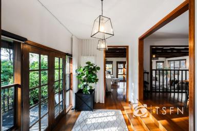 House For Sale - VIC - Spring Gully - 3550 - ELEVATED LUXURY HOME IN SPRING GULLY (Image 2)