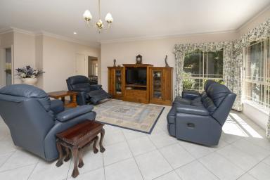 House For Sale - NSW - Murray Downs - 2734 - Live where the greens are always calling!!! (Image 2)