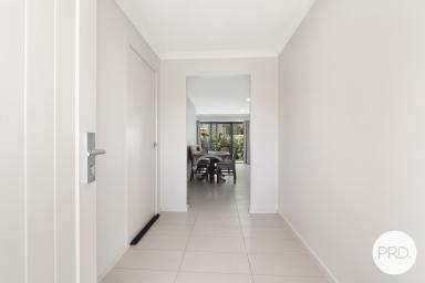 House For Sale - NSW - Lavington - 2641 - PRIVATE & SUN DRENCHED (Image 2)