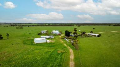 Mixed Farming For Sale - SA - Sherlock - 5301 - MIXED FARMING PROPERTY OF SCALE ON 4 TITLES  (Image 2)