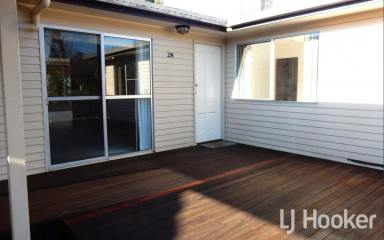 House For Lease - NSW - Inverell - 2360 - Family Home with Multiple Living Spaces (Image 2)