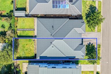 Duplex/Semi-detached For Sale - NSW - Raymond Terrace - 2324 - MODERN DUPLEX WITH SPACE & STYLE (Image 2)