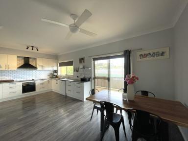 House For Sale - NSW - Gundagai - 2722 - Families, First Home Buyers & Investors (Image 2)