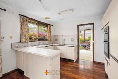 House For Lease - VIC - Mentone - 3194 - CLOSE TO THE BEACH | THREE BEDROOMS | GREAT LOCATION  (Image 2)