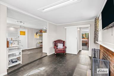 House For Sale - VIC - Stawell - 3380 - Charming Centrally Positioned Cottage (Image 2)