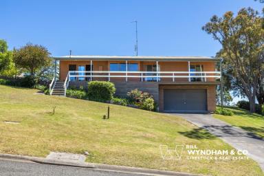 House For Sale - VIC - Metung - 3904 - Elevated Living in Metung's Green Heart (Image 2)