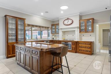 Acreage/Semi-rural For Sale - VIC - Bittern - 3918 - Sprawling Kinfauns Haven (Image 2)