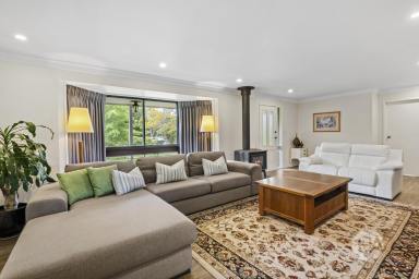 Acreage/Semi-rural For Sale - VIC - Pearcedale - 3912 - Refined Small Acreage Appeal on the Village Edge  (Image 2)