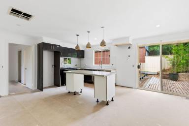 House For Sale - VIC - Golden Square - 3555 - Modern Family Space with Exceptional Potential (Image 2)