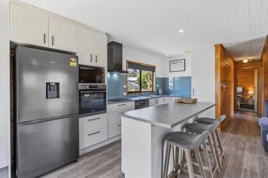 House For Sale - TAS - White Beach - 7184 - Coastal Charm Meets Modern Comfort (Image 2)