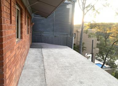 House For Lease - NSW - Lugarno - 2210 - Water frontage home with water view  (Image 2)