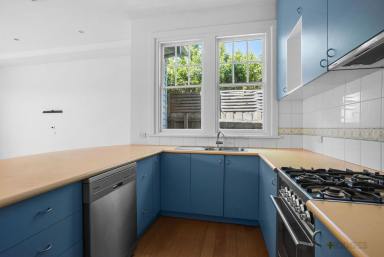 House For Lease - VIC - Parkdale - 3195 - HOME BY THE BAY | QUAINT AND COSY (Image 2)